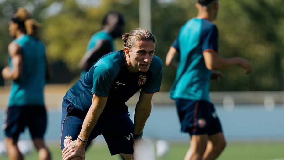 Filipe Luís démarre fort avec Monaco