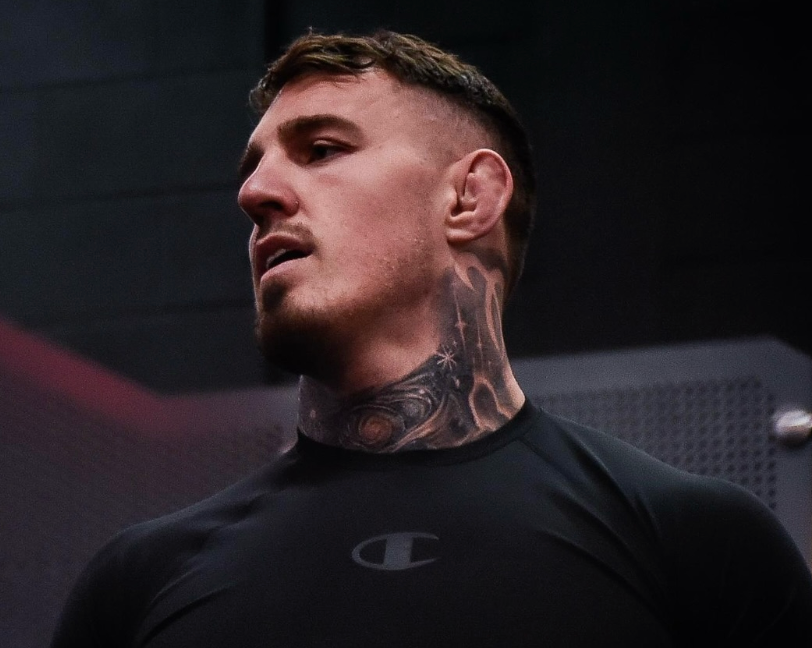 Aspinall dément les rumeurs d'un départ de l'UFC
