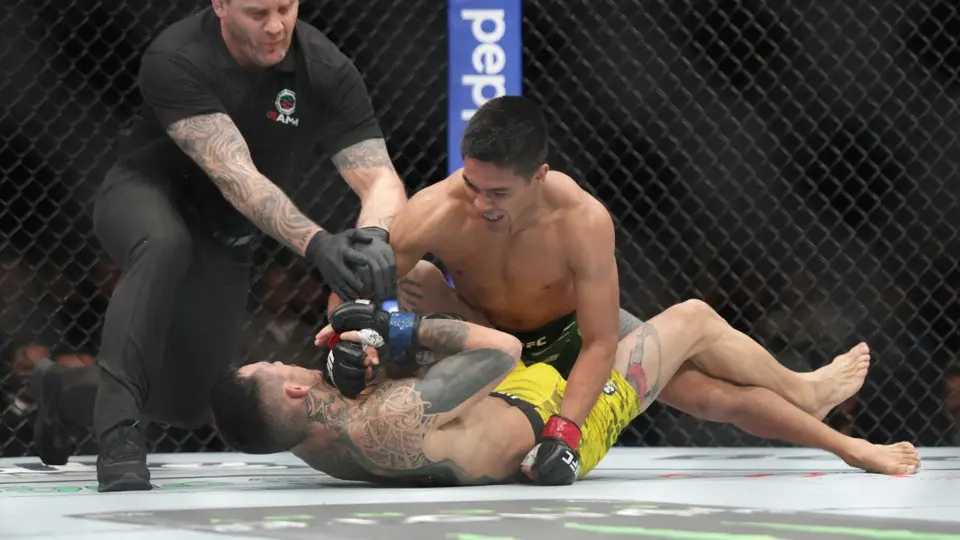 David Martínez affiche une fiche parfaite de 3-0 en UFC