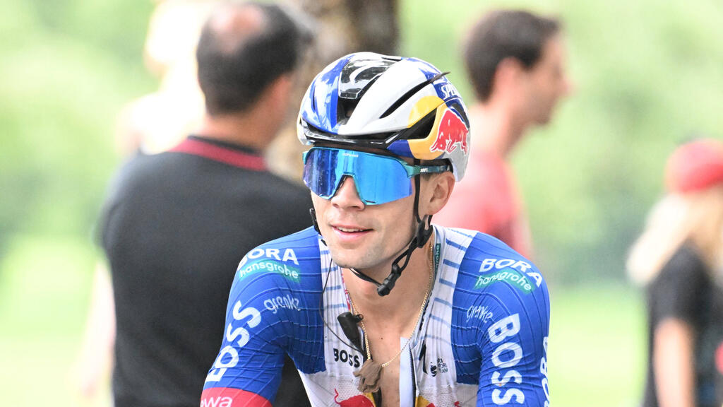 Décision de dernière minute : le super‑star du cyclisme débarque !