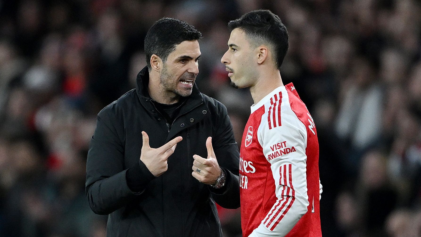 Des joueurs d'Arsenal mécontents de Mikel Arteta alors que Gabriel Martinelli se rapproche d'un transfert de 40 M£ vers Al-Hilal