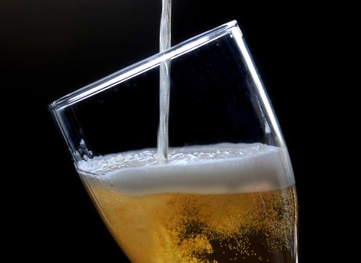 Drame à Giessen : conflit autour de la vente d’alcool dans un club de tennis avant le prochain round