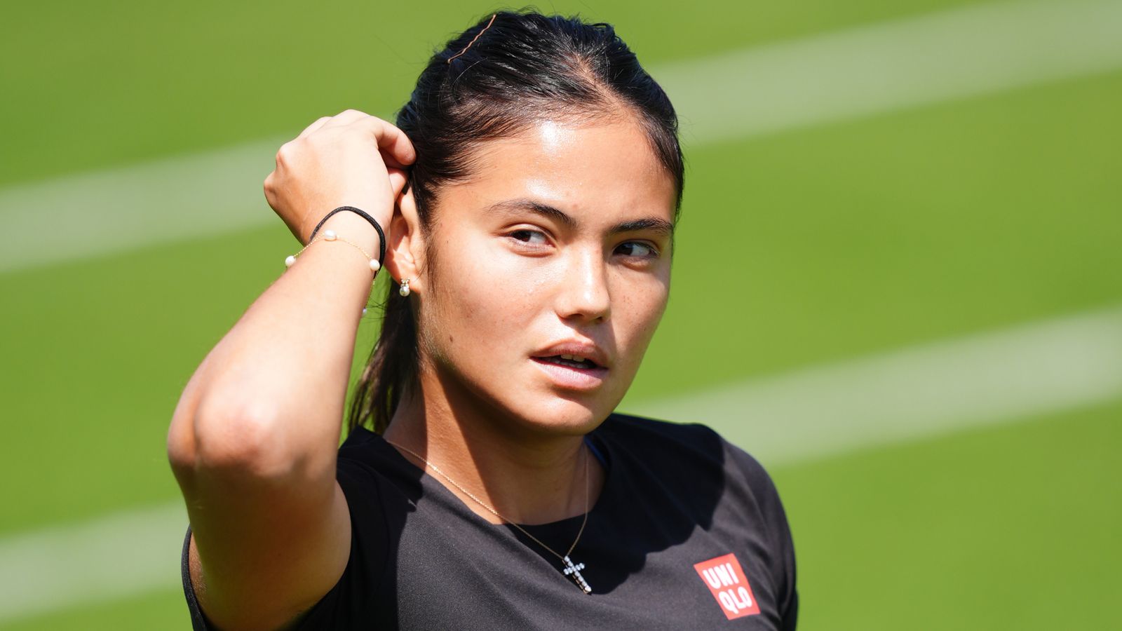 Emma Raducanu : l’espoir britannique pourrait compromettre sa saison après son forfait à l’US Open pour une fracture de fatigue