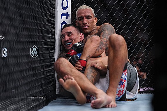 Gilbert Burns désigne les meilleurs combattants de l'UFC en MMA et en jiu-jitsu pur