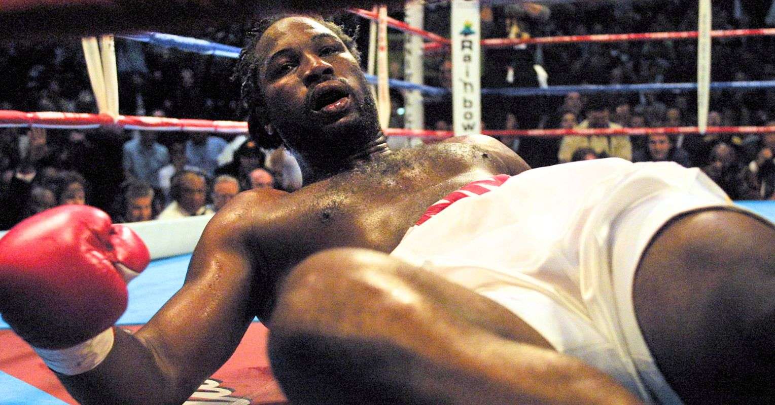 Le fils du champion du monde des poids lourds qui a battu Lennox Lewis se prépare à faire ses débuts en boxe sans gants
