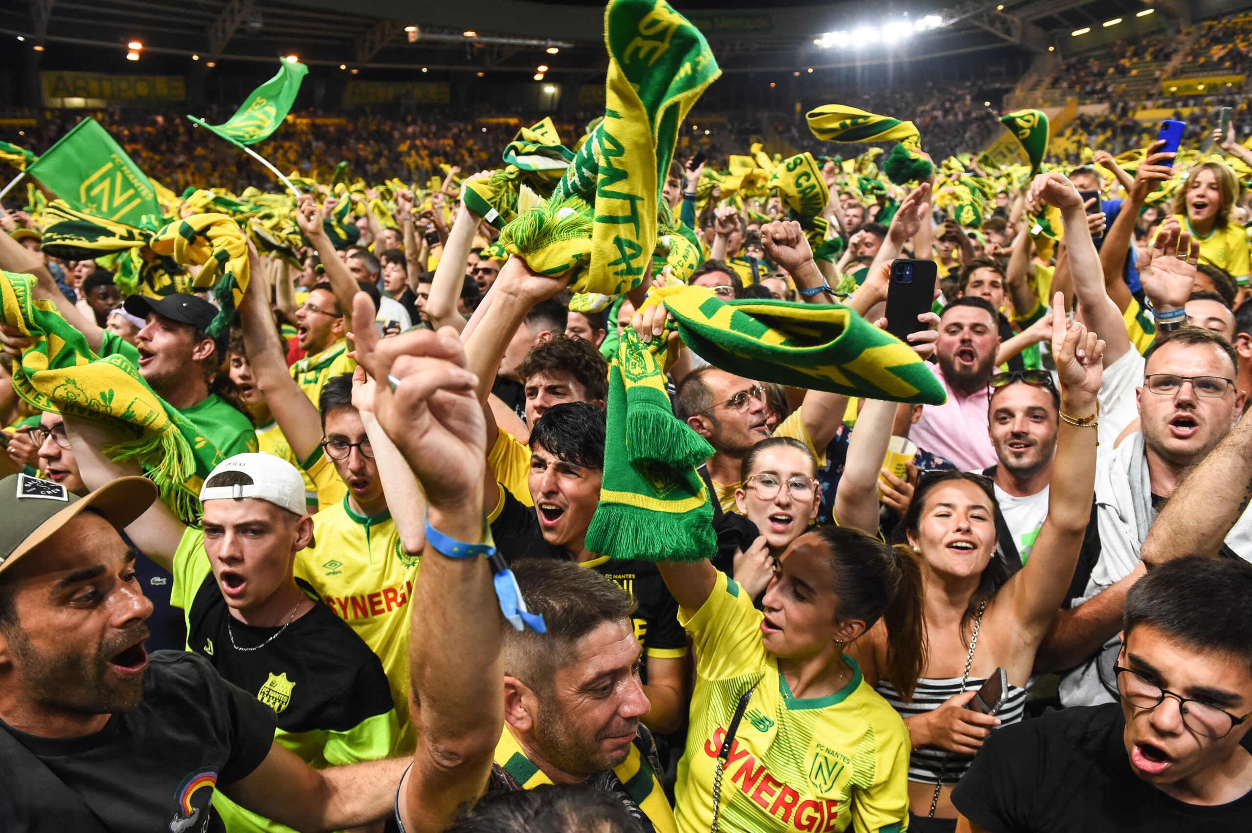 Ligue 2 : des clubs prestigieux à la rescousse !