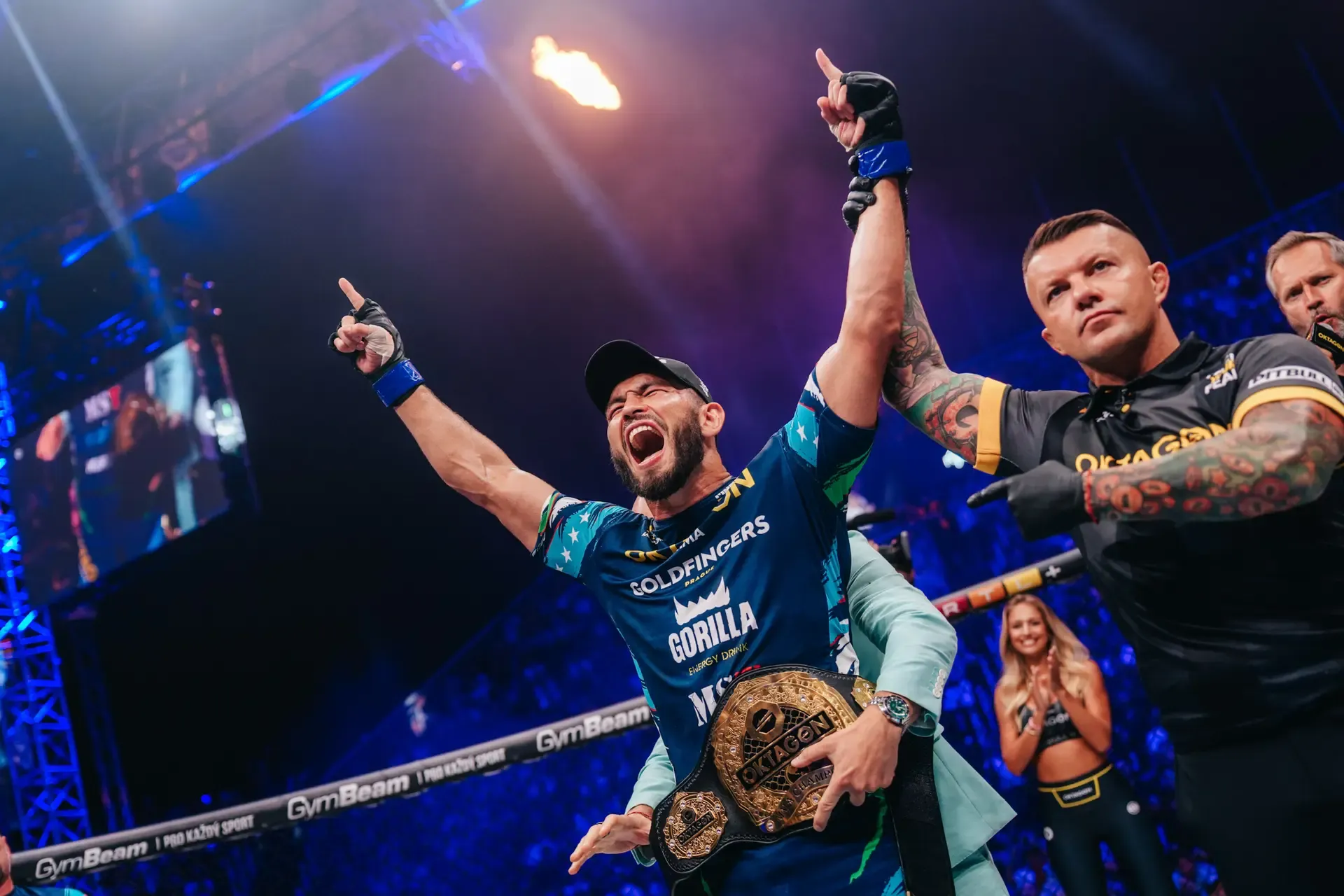 Makhmud Muradov devient champion dans deux divisions de l'Oktagon