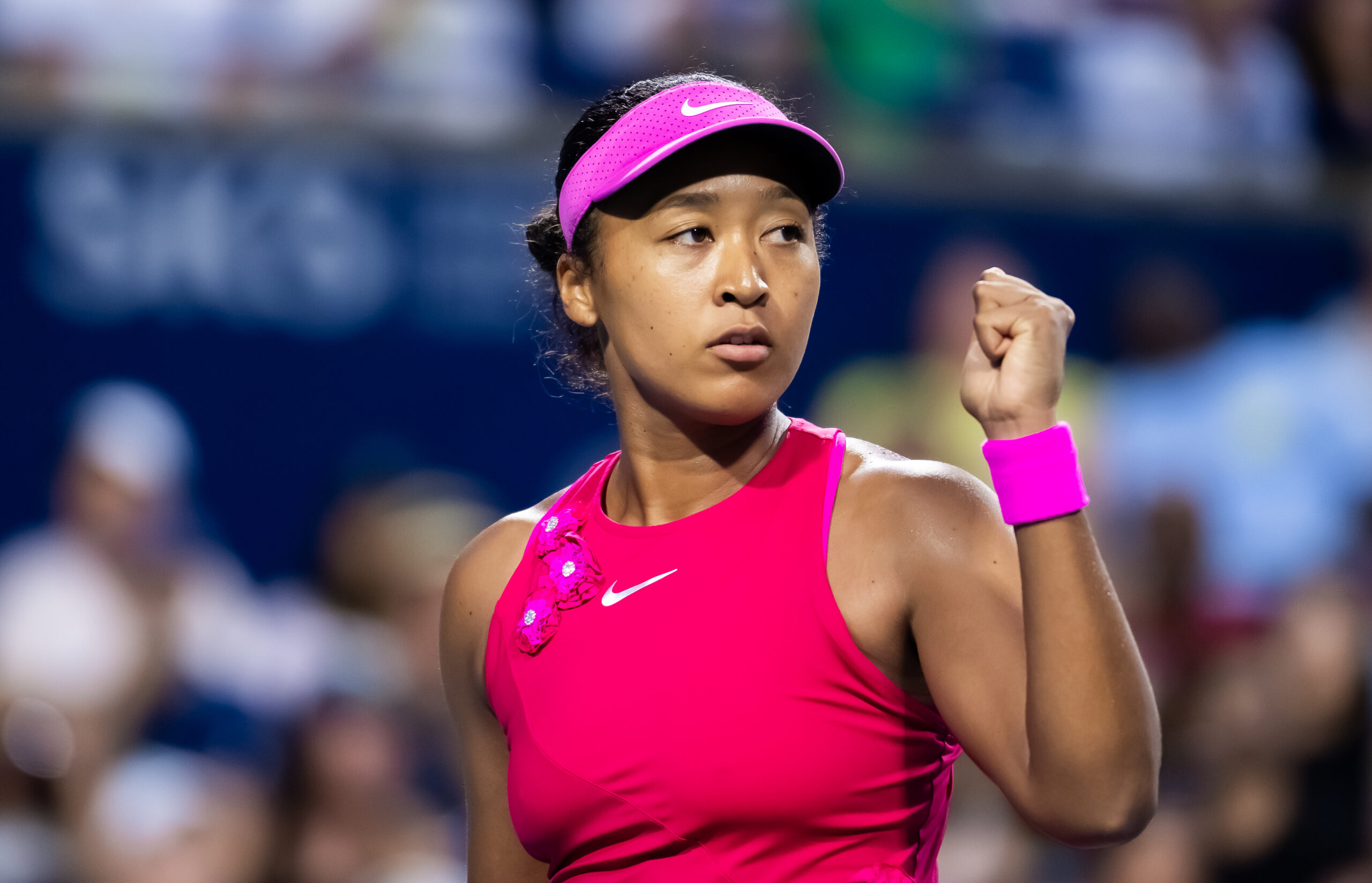 Osaka prolonge sa série en quarts de finale : victoire éclatante à Toronto face à Fernandez