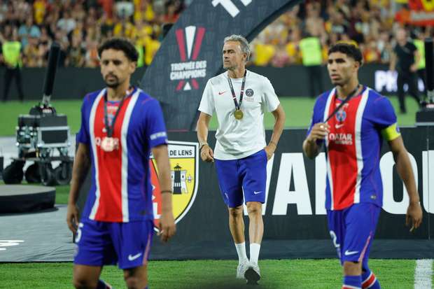 FBL-FRA-SUPER CUP-LENS-PSG