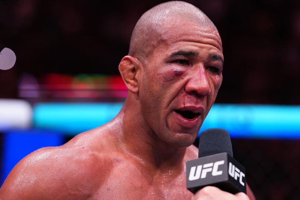 Gregory Rodrigues contre Anthony Hernandez lors d'un UFC Fight Night à Sacramento