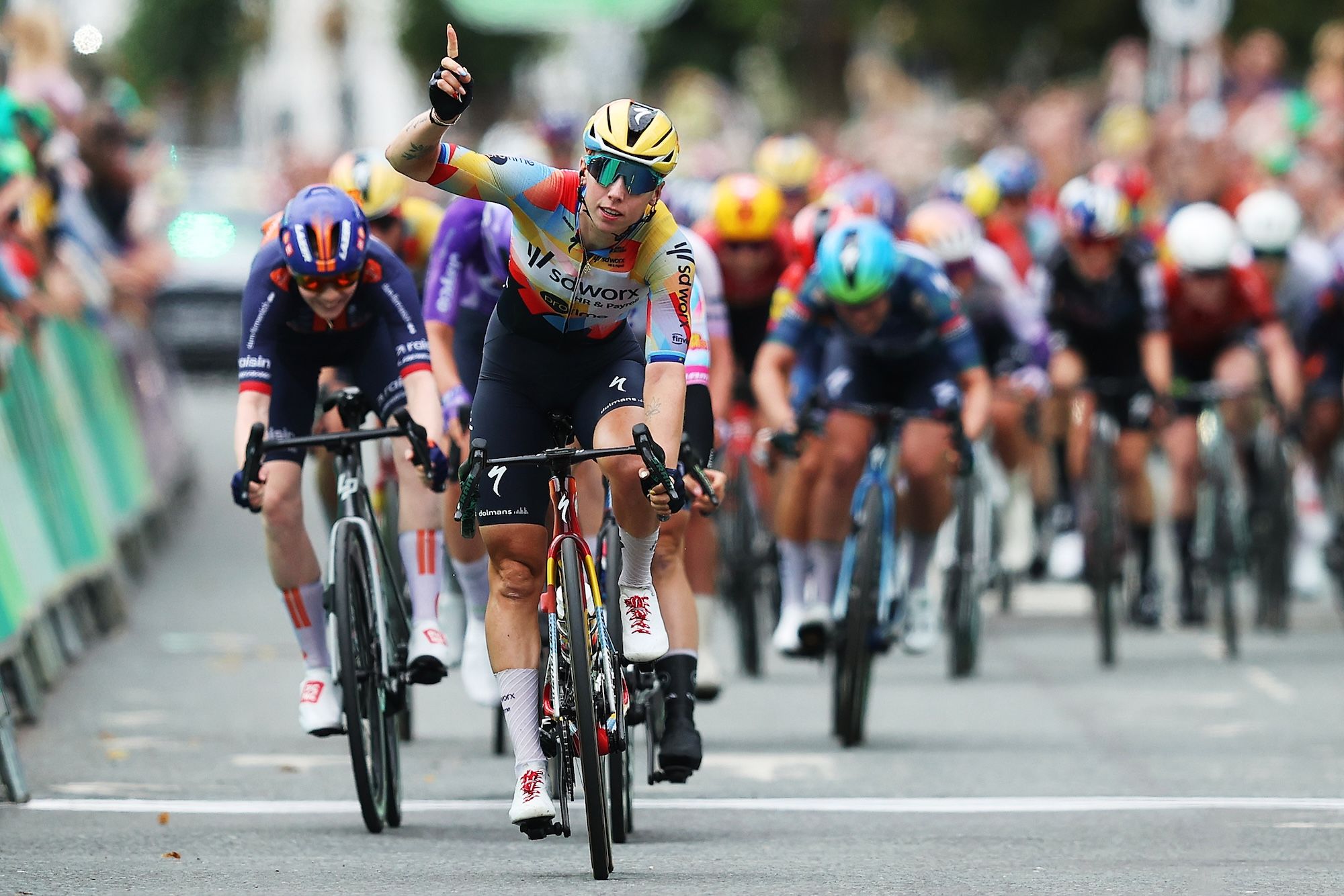 SD Worx-Protime maîtrise les attaques et trace sa route sur les routes étroites pour s’imposer lors de la première étape du Tour de Grande-Bretagne Women