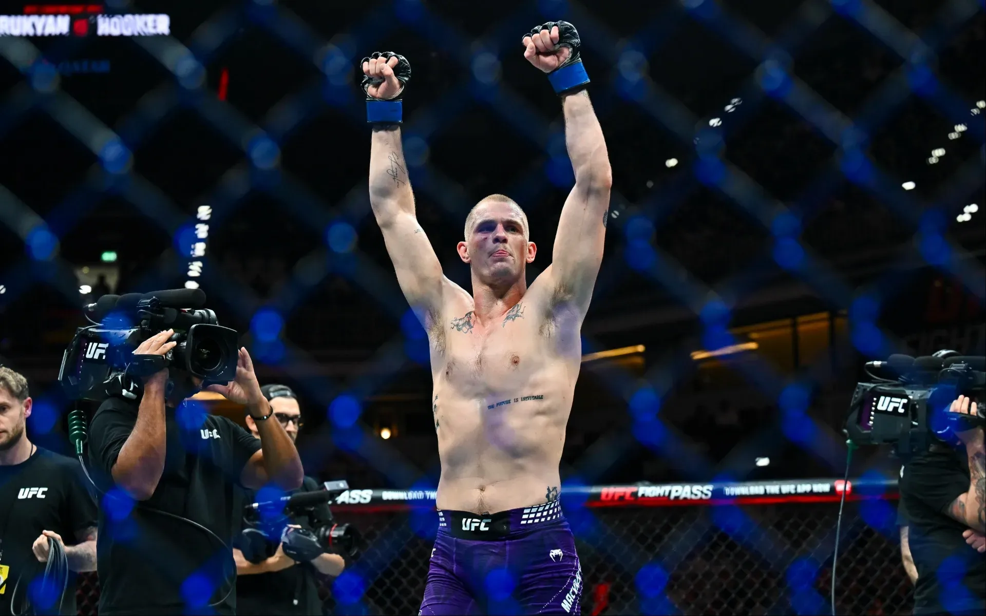 UFC 330 Pesées : un vendredi parfait sur la balance à Philadelphie !