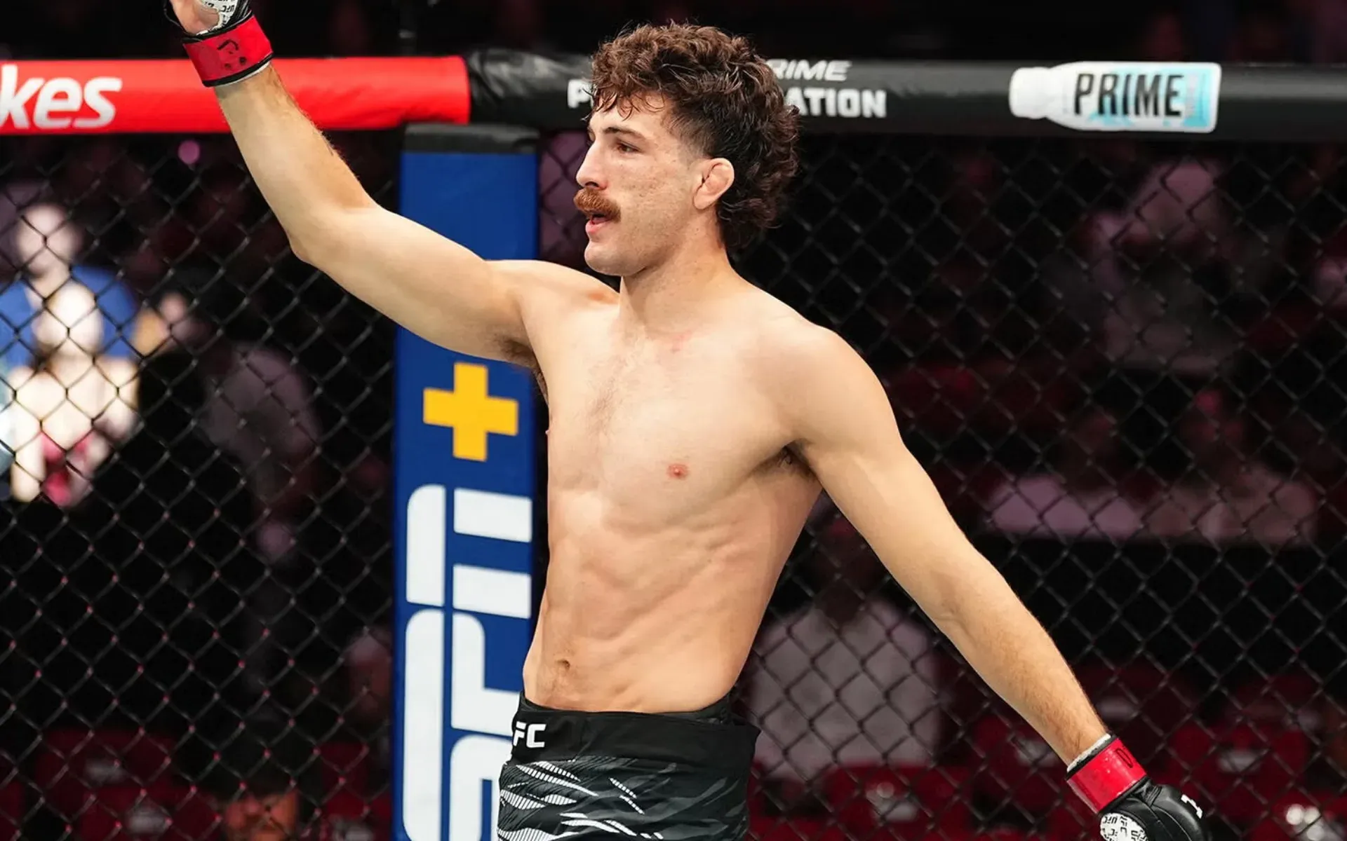 UFC Vegas 120 : Faits post-événement — le poids léger prolonge sa série de victoires