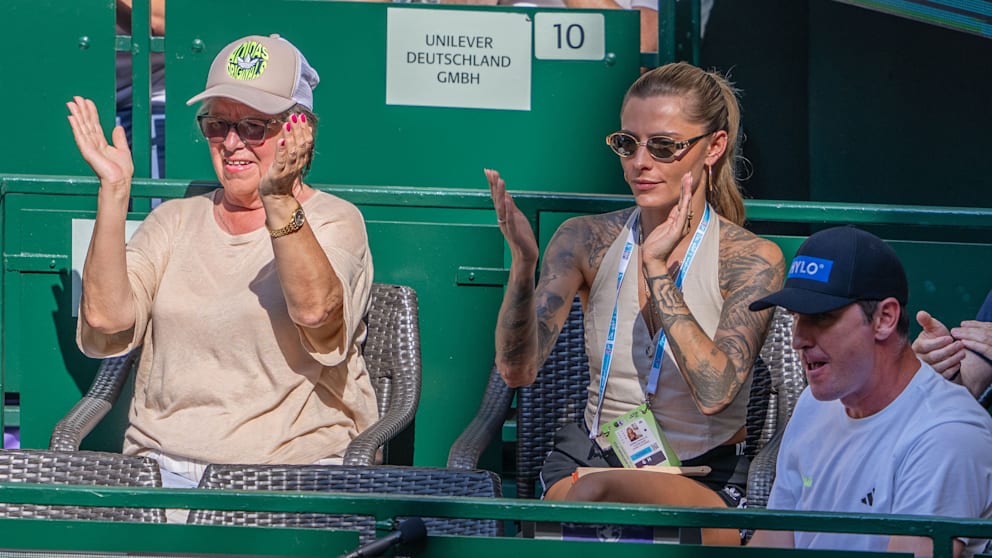 Natalia Fateeva, aux côtés de Sophia Thomalla, à Halle/Westfalen
