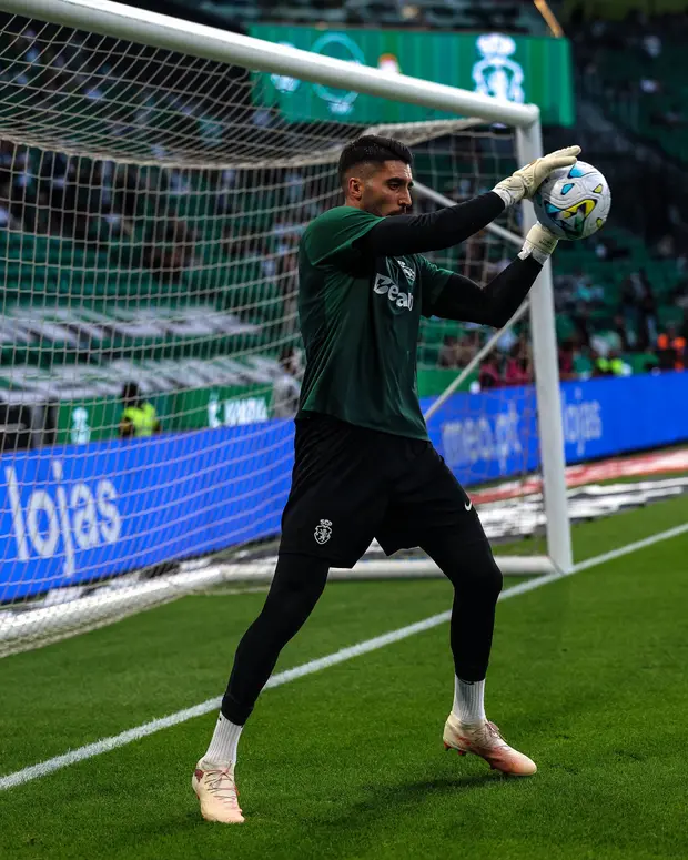 Rui Silva demeure la référence dans les cages et vit une belle période - Photo: SPORTING CP