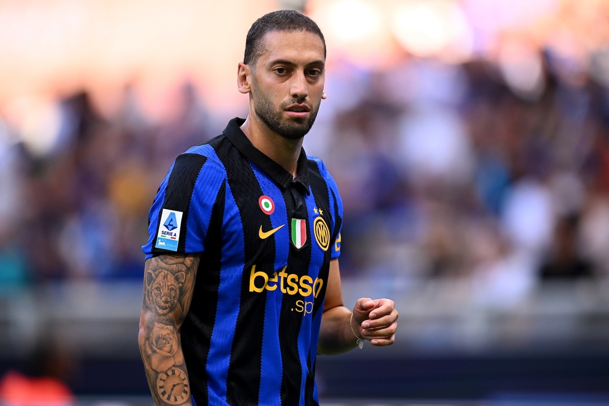 Hakan Calhanoglu lors d'un match