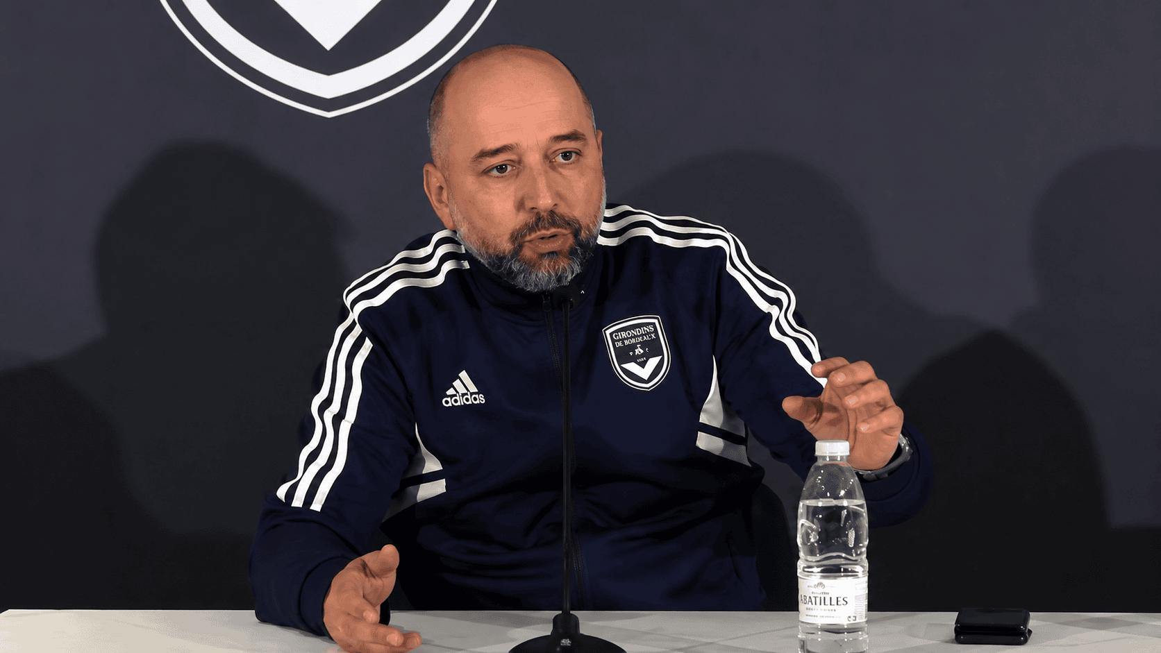 Bordeaux en pleine action : Gérard Lopez finalise une vente à 1 € et le premier match est joué !