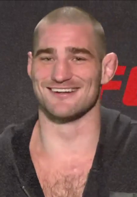 Chimaev réclame un tir immédiat au titre après sa défaite à l’UFC 328.