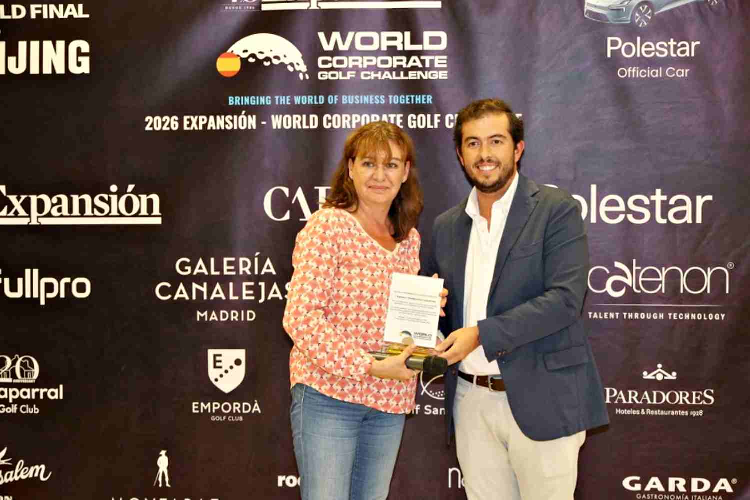 La directrice générale de Turismo Costa del Sol, Esperanza González, reçoit la distinction