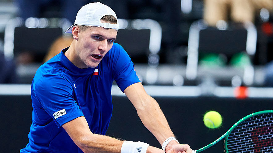 Coupe Davis : Lehecka dynamite Shelton, Mensik cale face à Tien