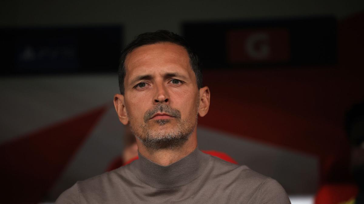 El Lens évince Toppmöller, le héros de la Supercoupe face au PSG, après seulement six matchs !