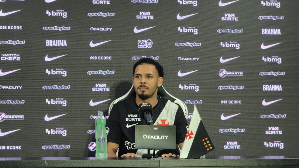 Gabriel : J’ai commencé le football tardivement en club et j’ai surtout été amateur