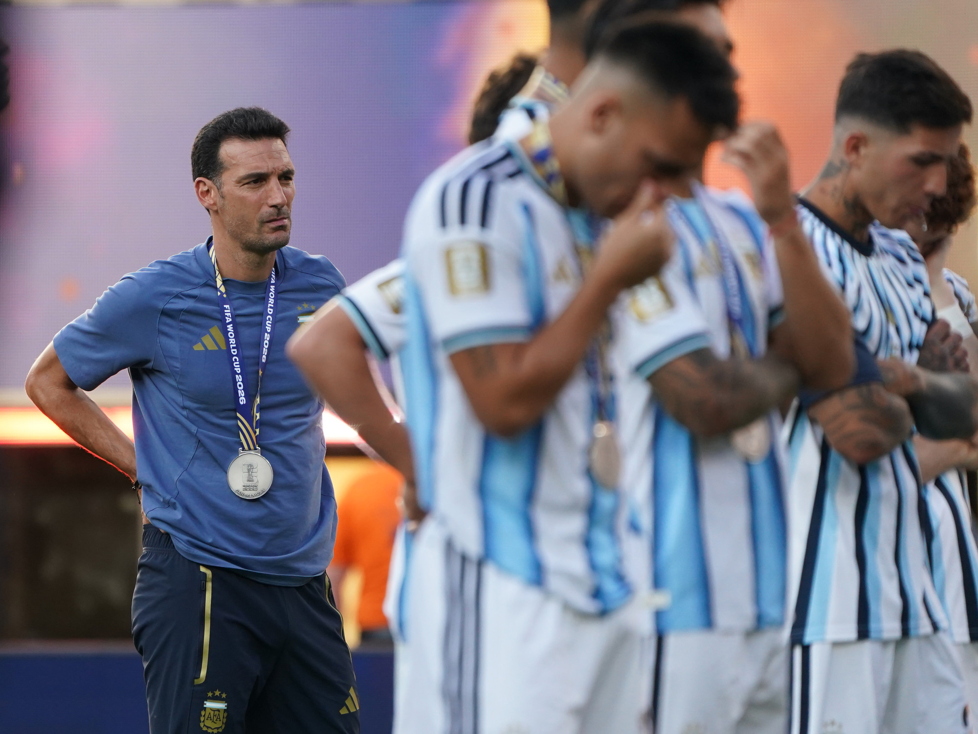 La AFA retarde l’annonce des matchs amicaux de l’équipe nationale, mais un tournant décisif se profile pour affronter la Bolivie, le Burkina Faso et le Bénin