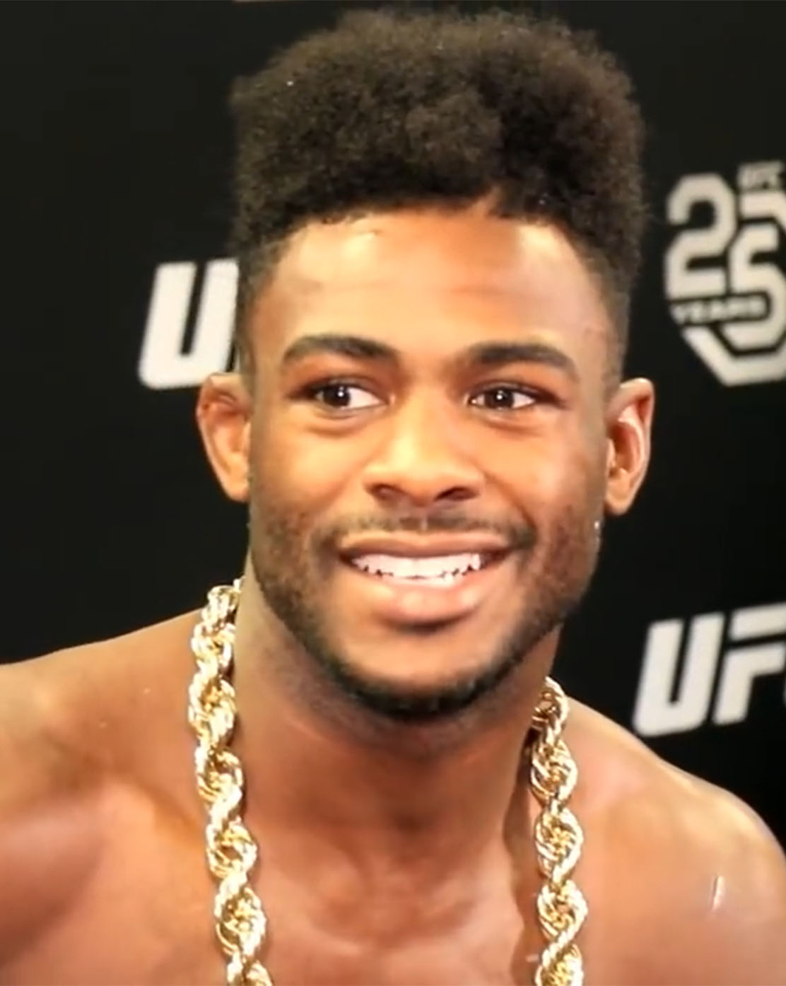 Procházka fait son retour face à Stirling à l'UFC Qatar