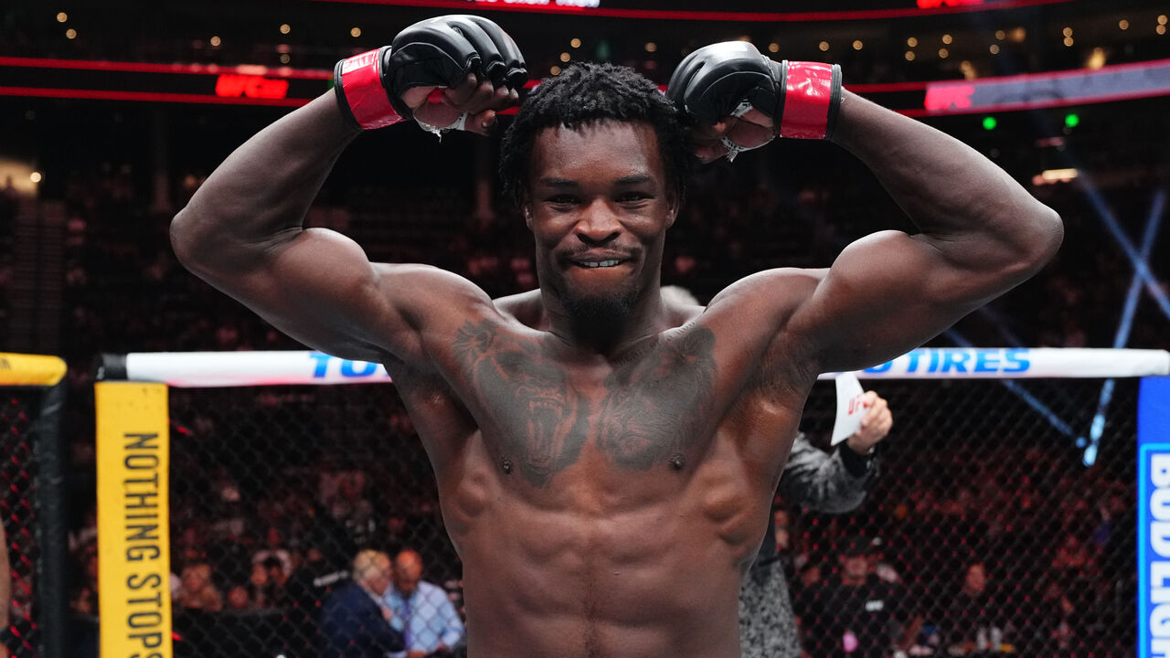 Damian Pinas knockout