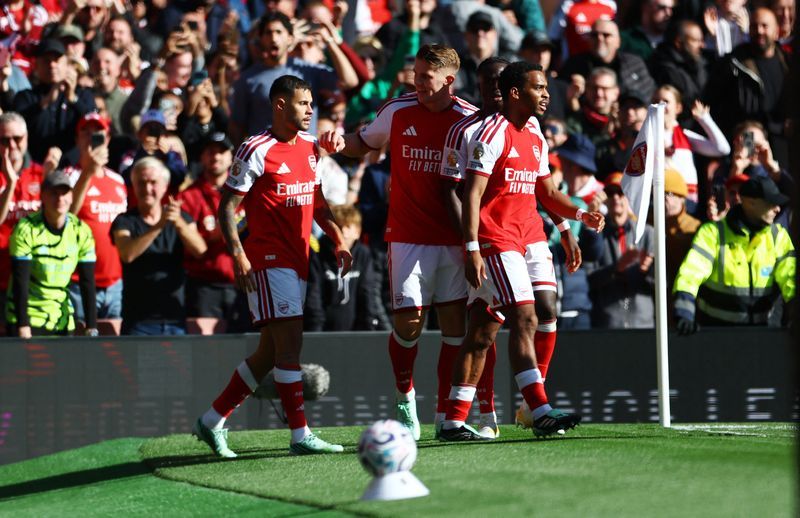 Guimarães signe le but de la victoire, Arsenal s’impose face à Leeds