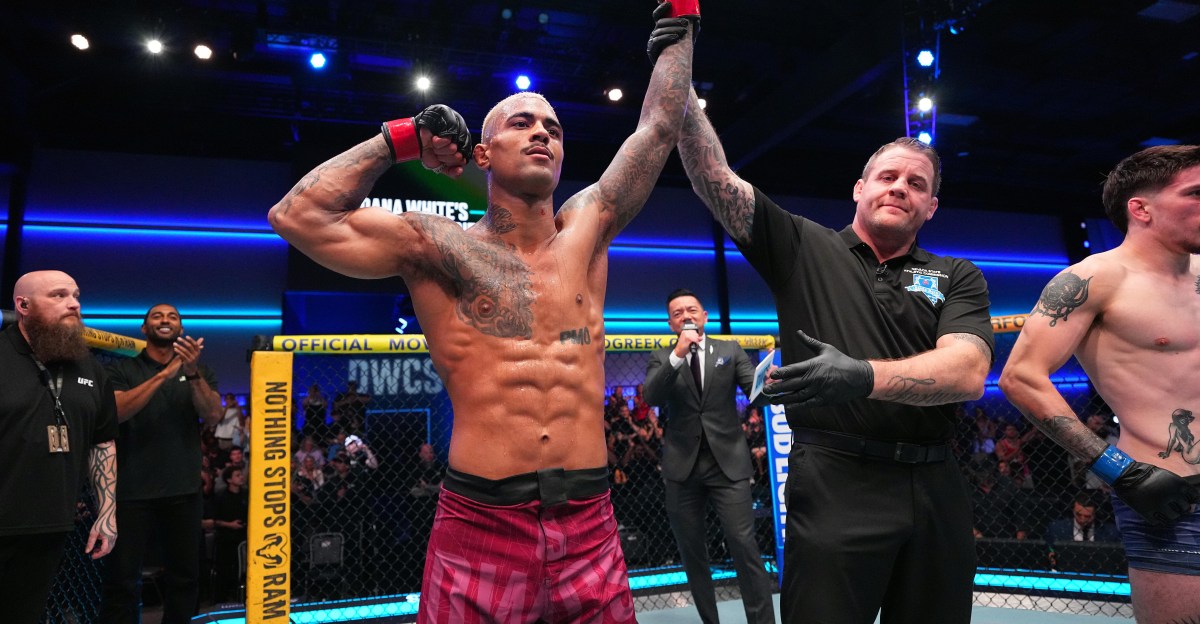 DWCS saison 10, semaine 9 — résultats : Sal Everett, employé de l'UFC, décroche un contrat UFC après un KO brutal