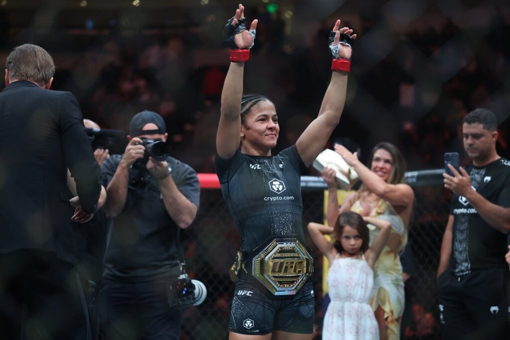 Natalia Silva s’empare de la ceinture vacante des poids mouches féminins de l’UFC par décision à l’UFC 332