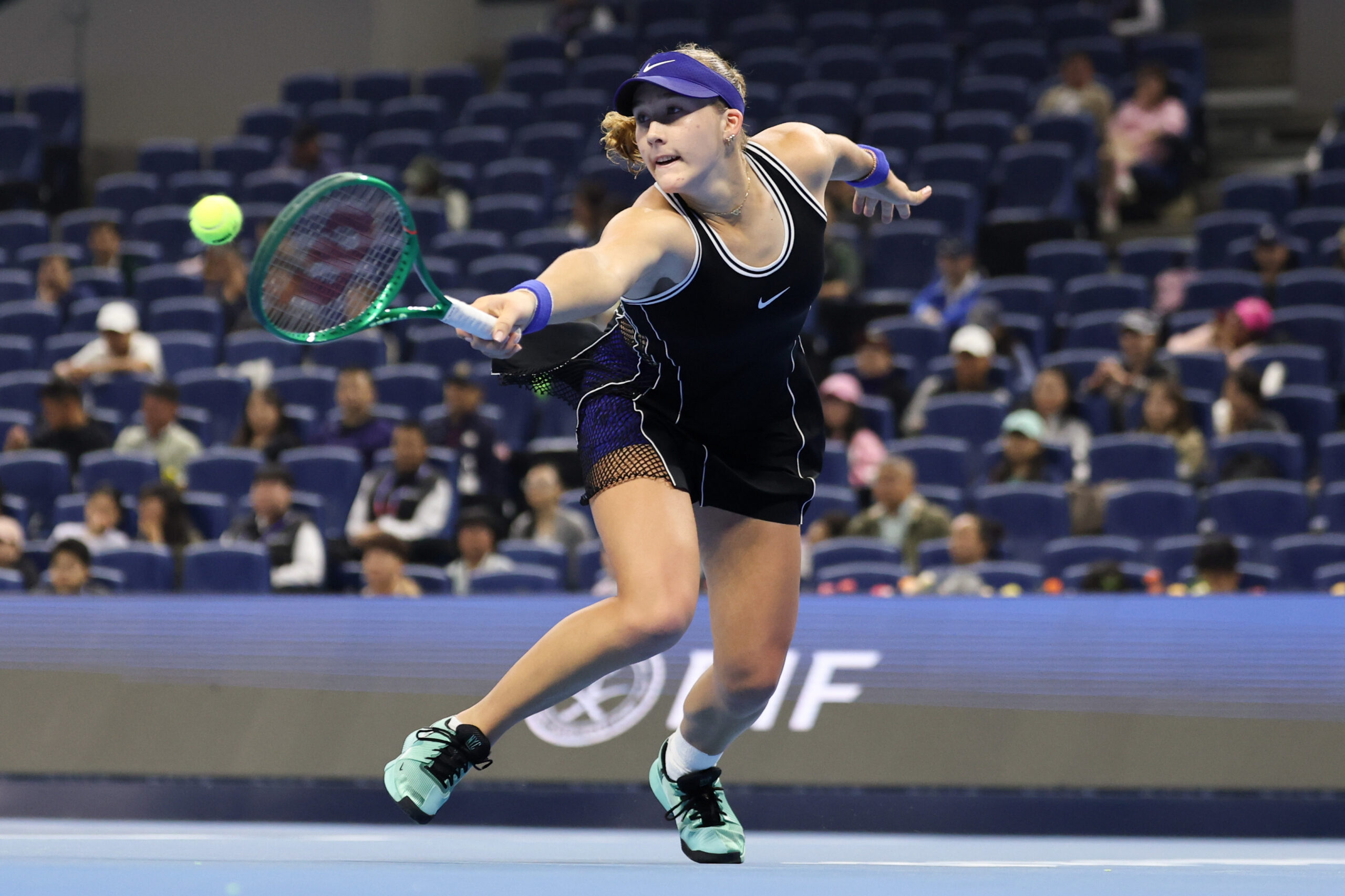 Troisième fois la bonne : Andreeva bat Alexandrova et se qualifie pour les demi-finales à Pékin