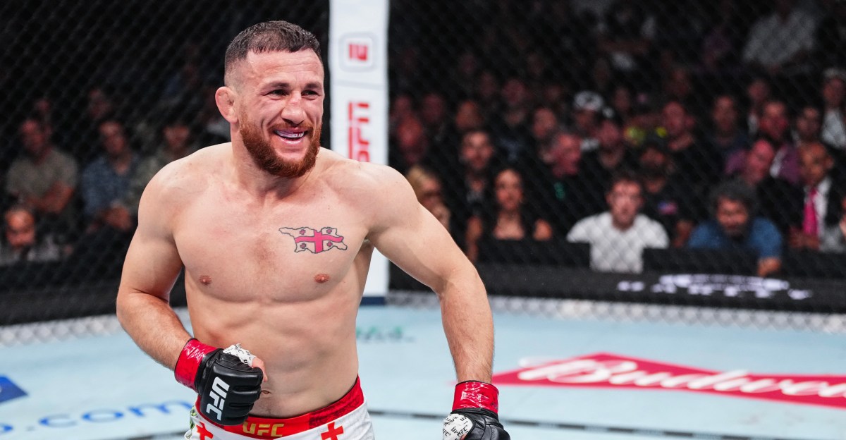 Merab Dvalishvili et Alexandre Pantoja : Grands favoris à l'UFC 323 !