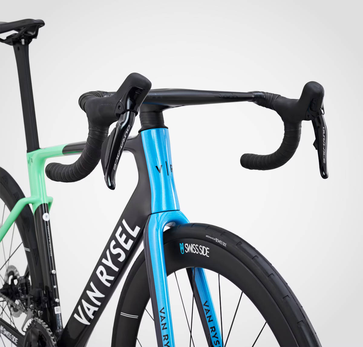 Van Rysel RCR Pro Réplica Decathlon AG2R La Mondiale.
