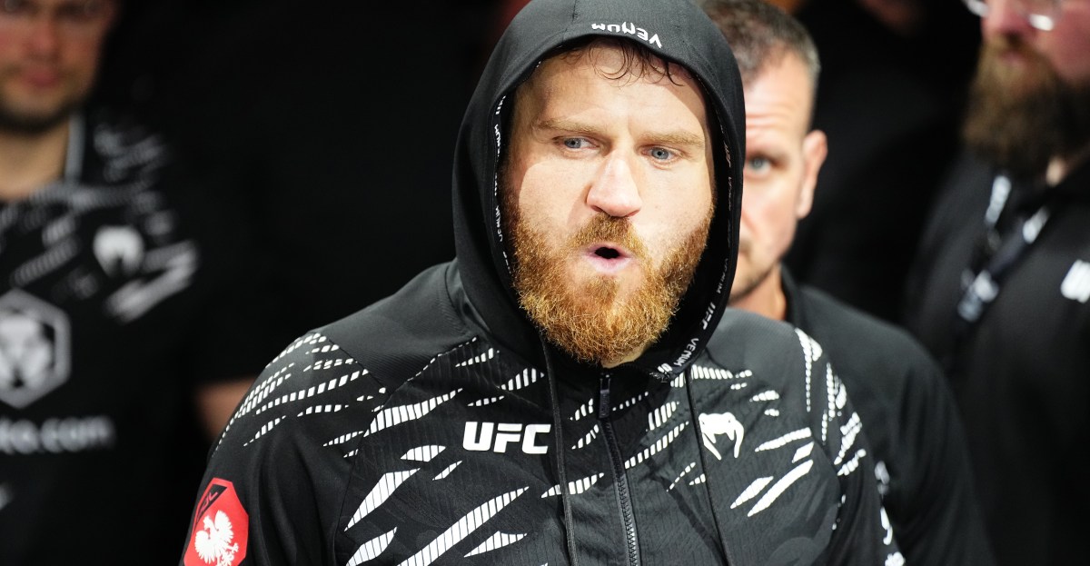 Jan Blachowicz contre Bogdan Guskov : Prévisions, cotes et analyse complète du combat à UFC 323 !