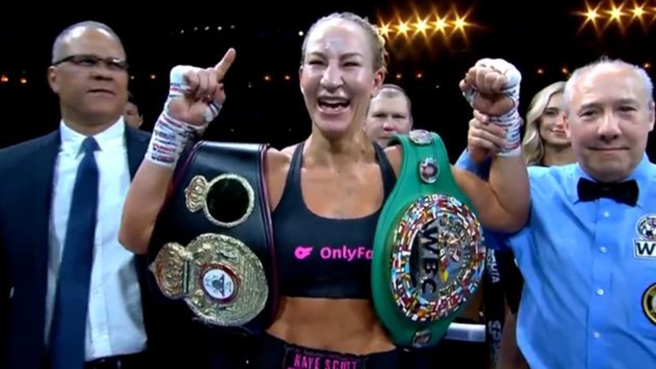 Kaye Scott écrase Olivia Curry et devient championne du monde unifiée : vidéos, moments forts et scores des juges !