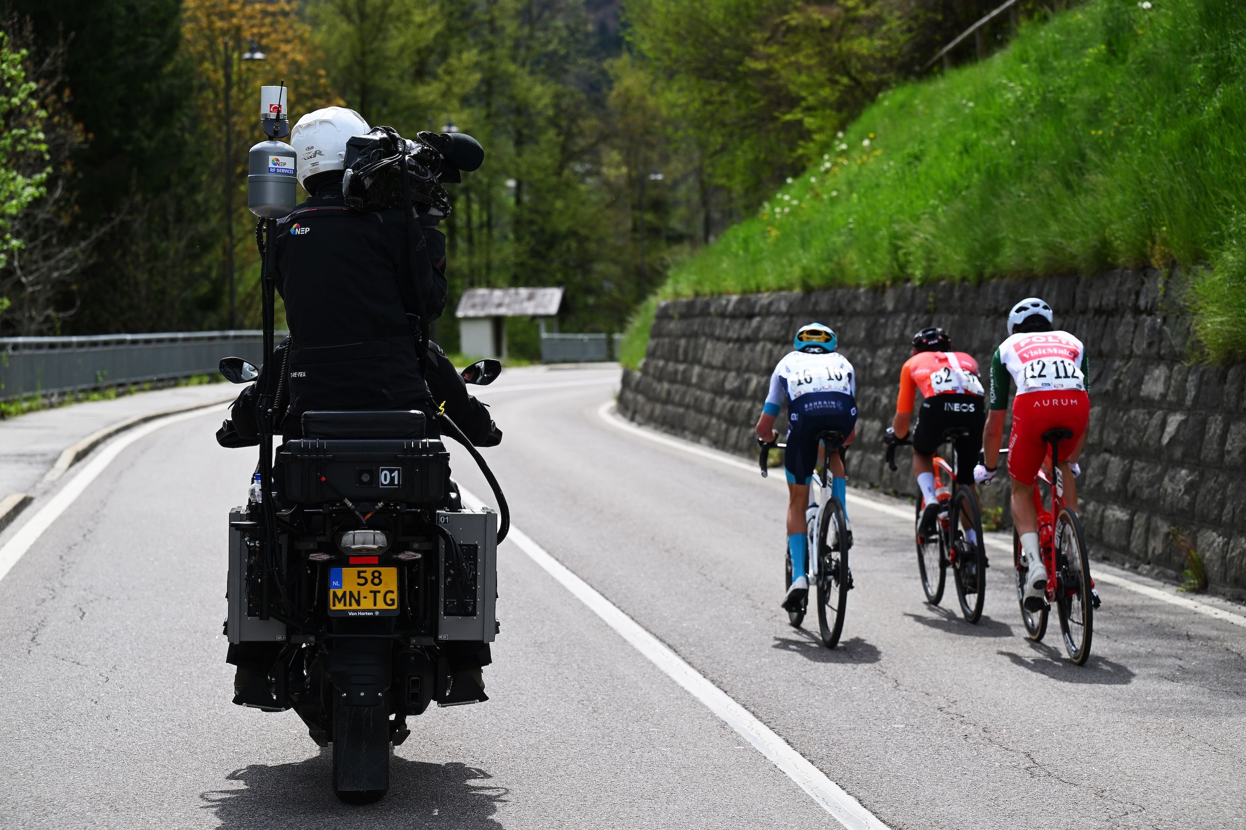 Netflix pourrait s'emparer de Warner Bros Discovery, mais rien ne devrait bouleverser le cyclisme à la télévision !