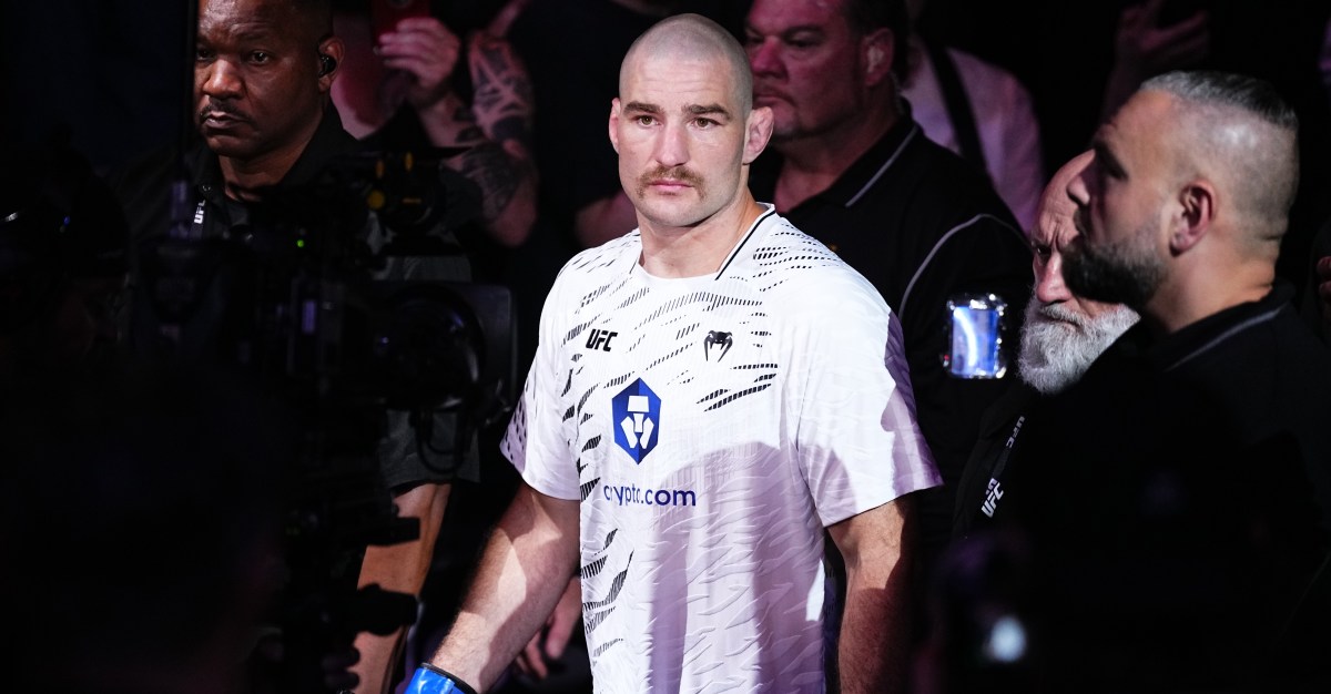 Sean Strickland fait son grand retour en tête d'affiche de l'UFC à Houston l'année prochaine !