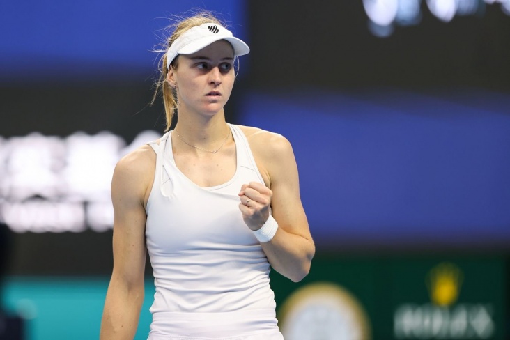 Une star du tennis russe annonce ses fiançailles avec son entraîneur !