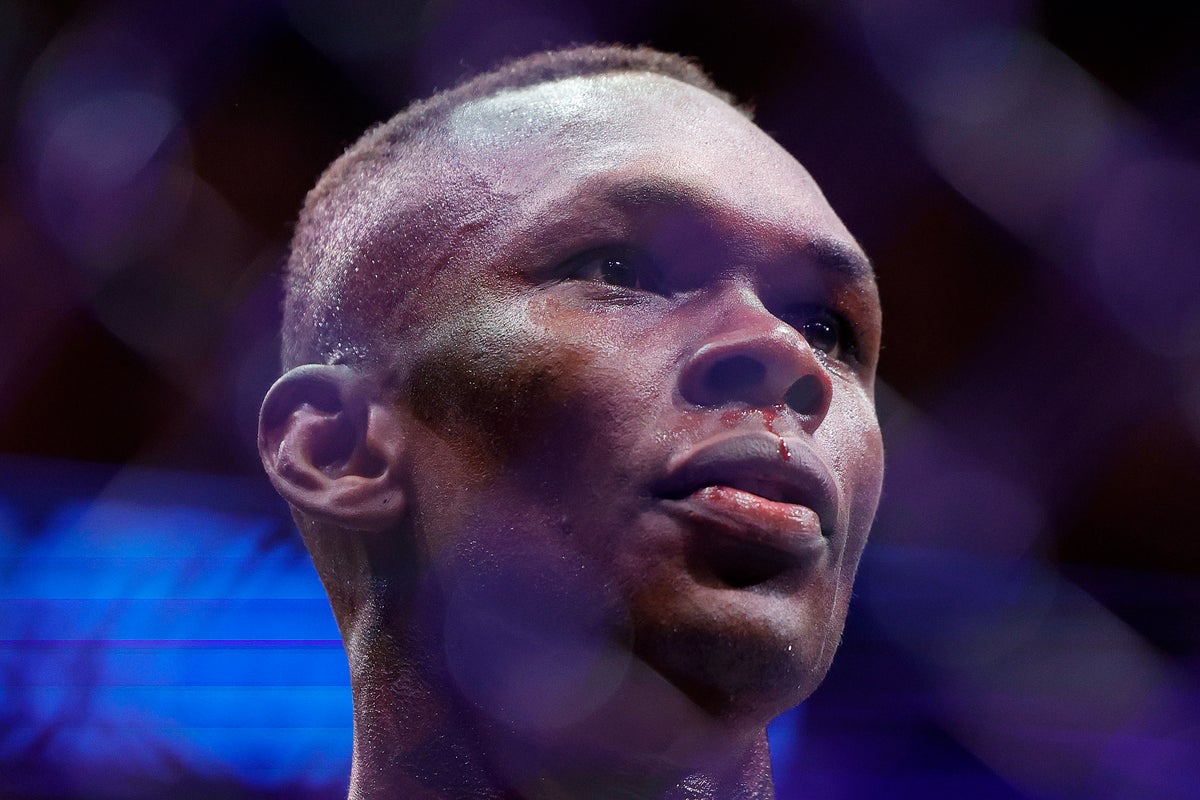 Israël Adesanya prêt à faire son grand retour à l'UFC pour stopper sa série de défaites !
