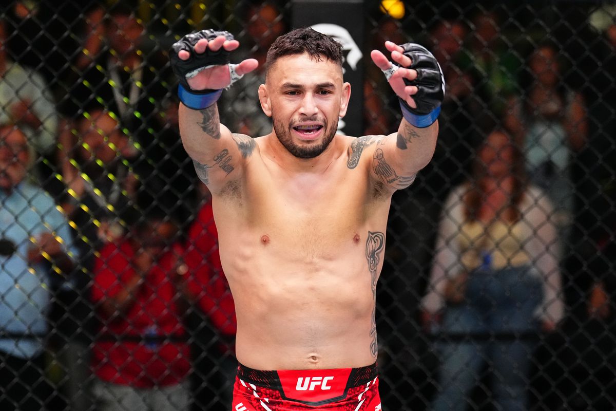 Alex Perez : Sa Confiance Après la Reconduction Post-UFC 324 !