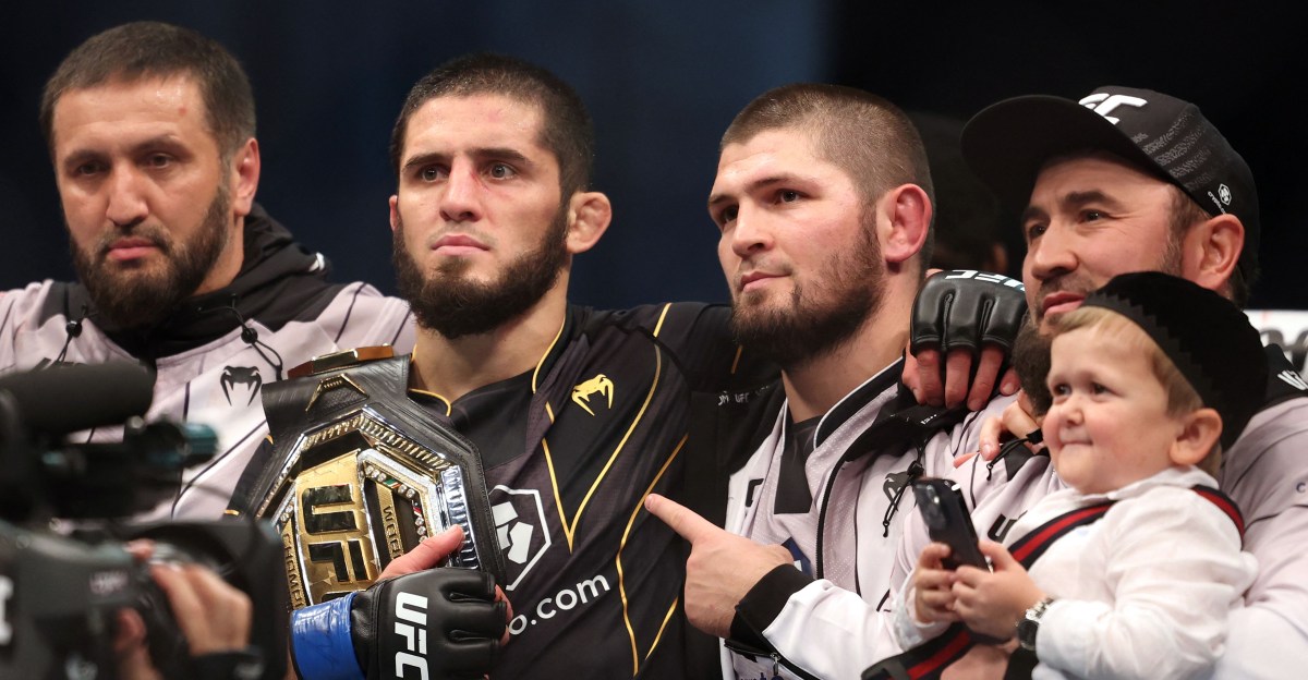 Liberté d'expression : Khabib Nurmagomedov évoque son style d'entraînement strict et l'héritage de son père