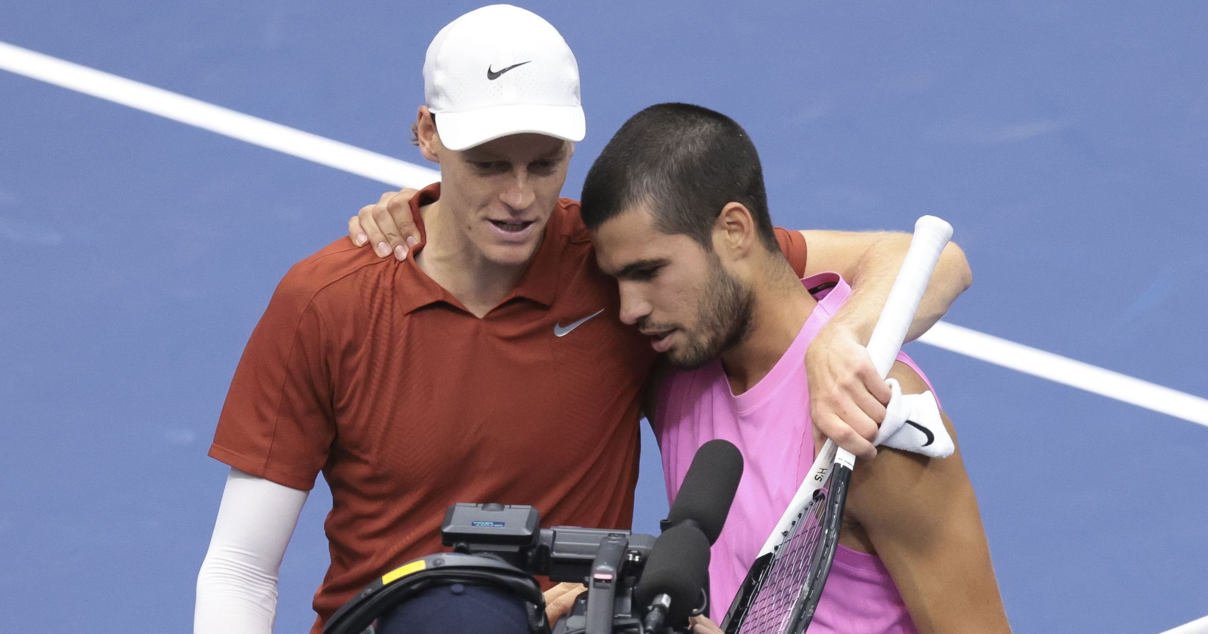 Open d'Australie : Carlos Alcaraz ou Jannik Sinner - qui décrochera le plus de titres du Grand Chelem en 2026 ?