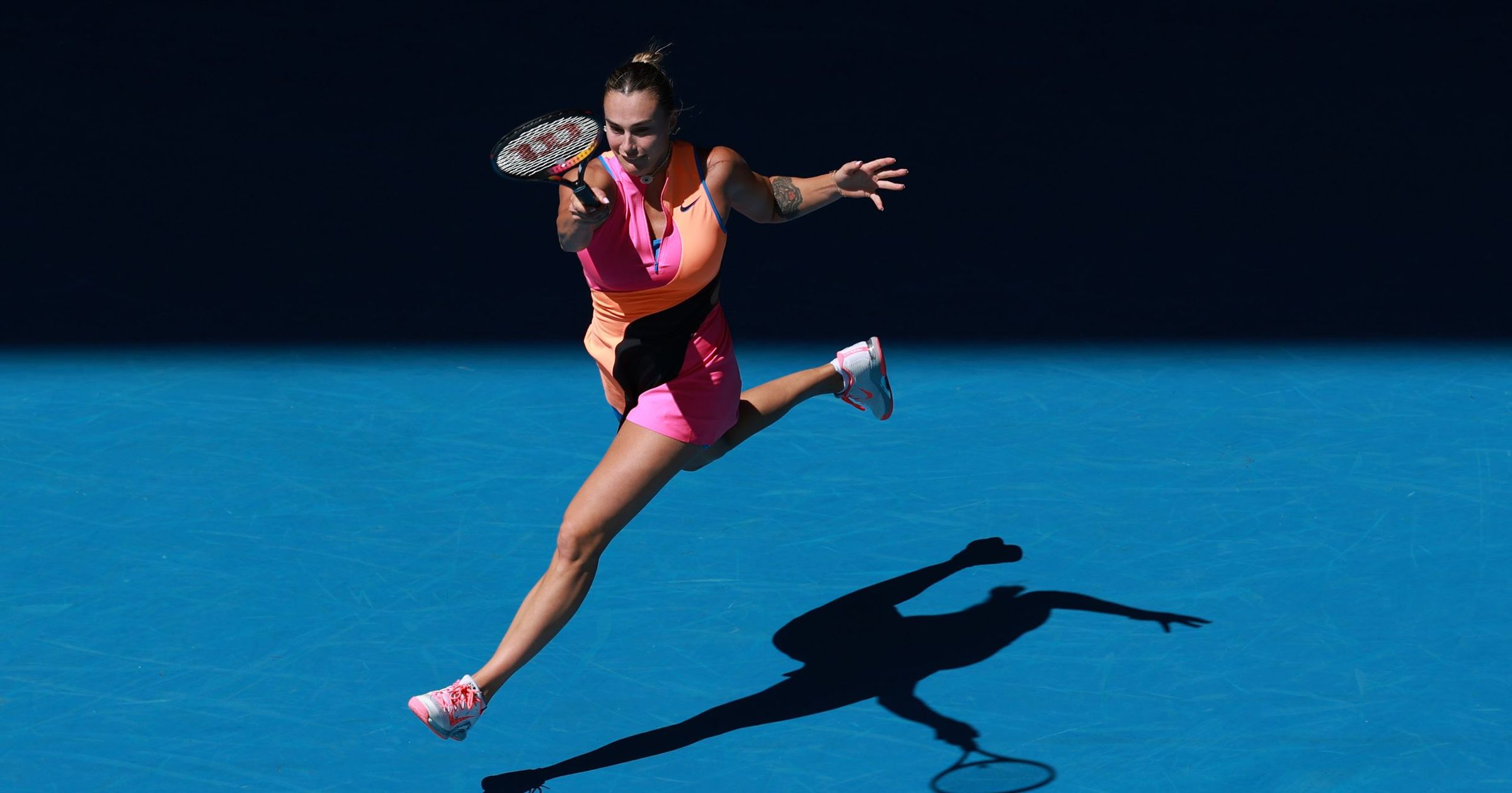 Open d'Australie : Sabalenka surmonte la chaleur et élimine Jovic, la surprise américaine, en quart de finale !