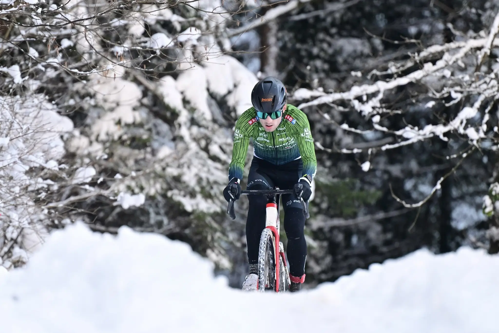 Sensation dans le cyclisme : Deux champions nationaux pour Hrinkow Advarics !
