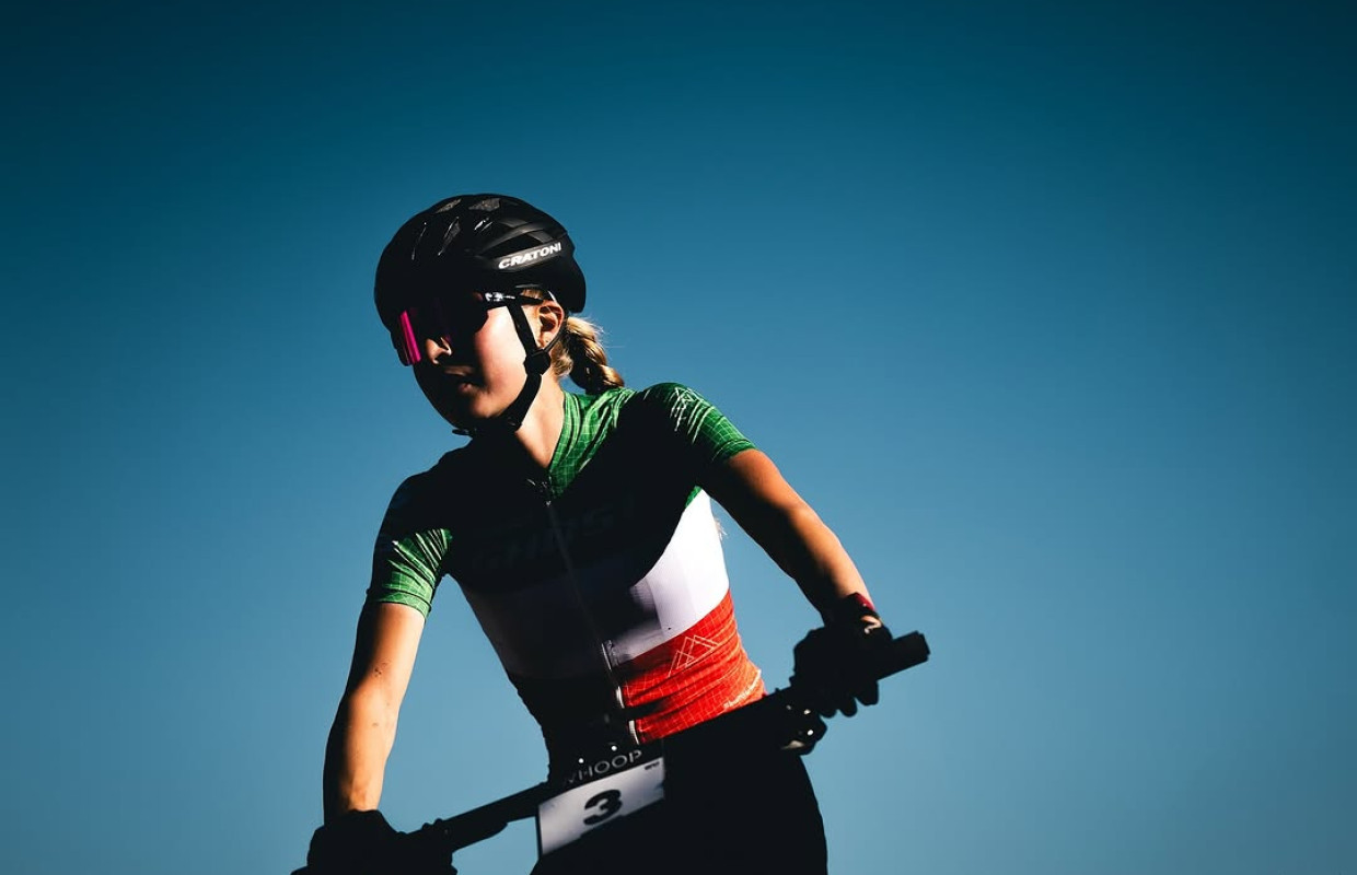 UNNO lance son équipe de course ambitieuse pour conquérir le XCO !