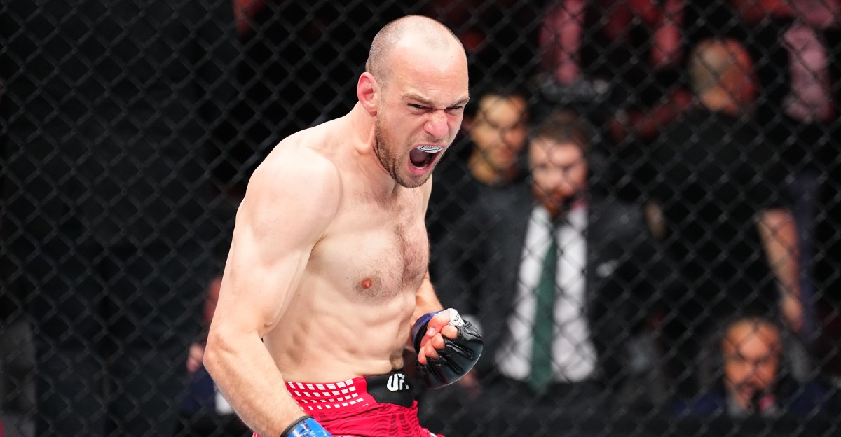 Donald Trump résout les problèmes d'immigration après un appel au secours lors d'un combat UFC à Houston !