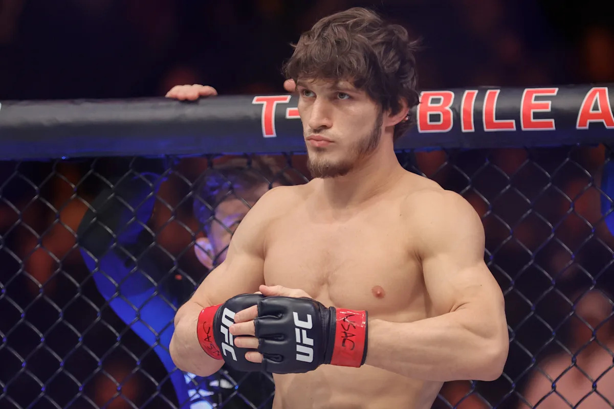 Movsar Evloev contre Lerone Murphy : un choc épique à l'UFC Londres, découvrez la carte complète des combats !