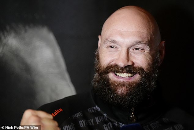 Révélé : Le lieu du retour sur le ring de Tyson Fury face à Arslanbek Makhmudov - le Gypsy King veut prouver qu'il reste l'une des figures les plus captivantes de la boxe !